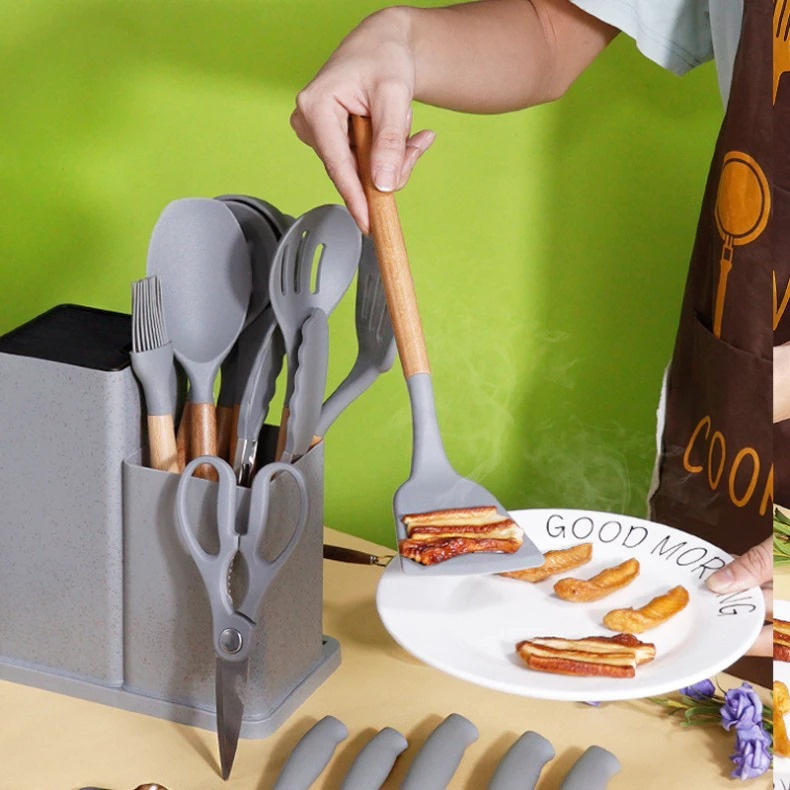 Kit de Utensílios SmartCook em Silicone com Cabo de Madeira – 19 Peças